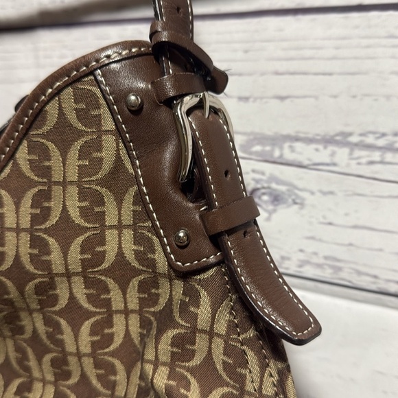 *HOST PICK*. Vintage Fossil handbag - Picture 3 of 7